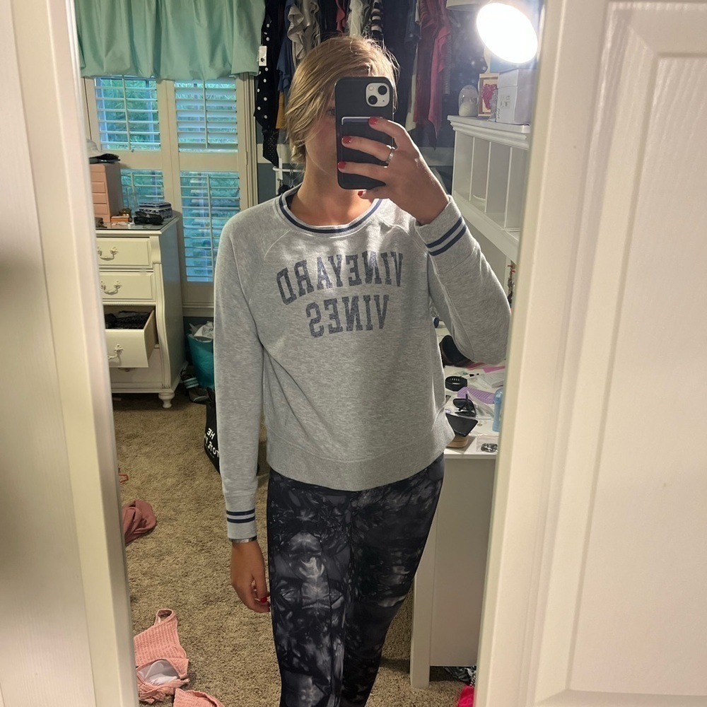 Vineyard vines crewneck